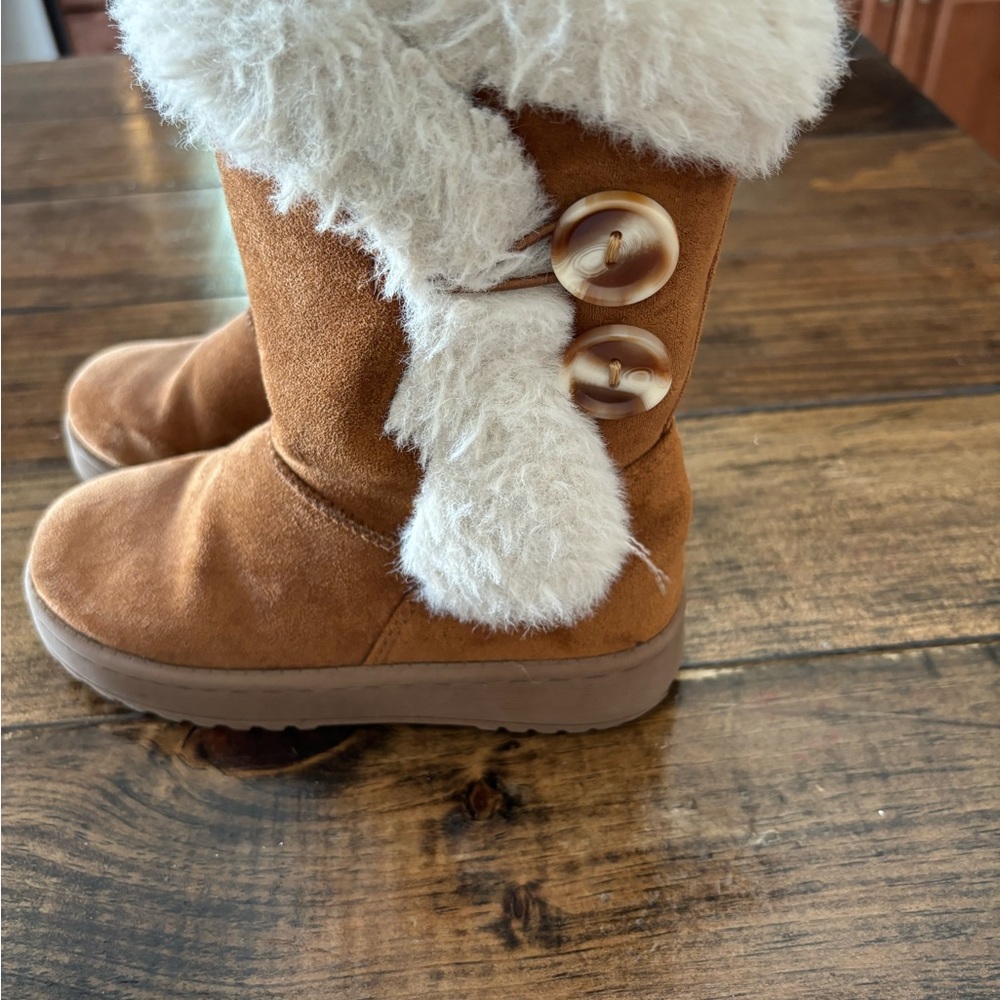Girls ugg style boots